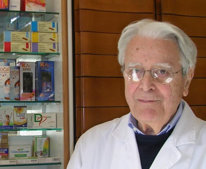 Addio allo storico farmacista Vittorio Ceccolini