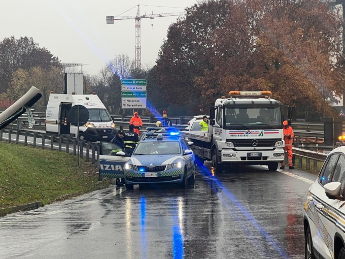 Drammatico incidente stradale all’uscita dalla Tangenziale, morto un uomo
