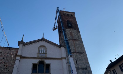 Iniziate le verifiche sul campanile della chiesa di Santo Stefano dopo la caduta di una grossa pietra