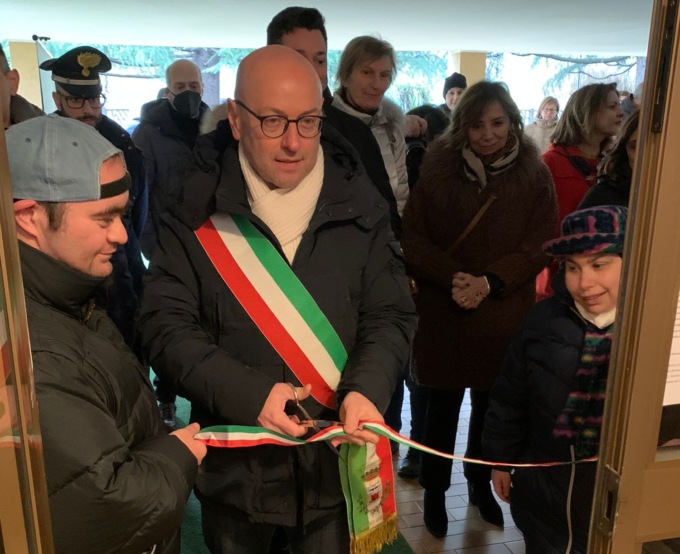 Dall’illegalità alla solidarietà: inaugurata Casa Battisti
