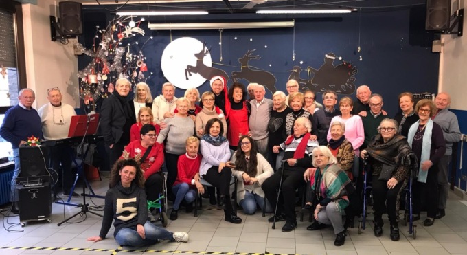 Buon Natale con il pranzo al centro anziani Nobili