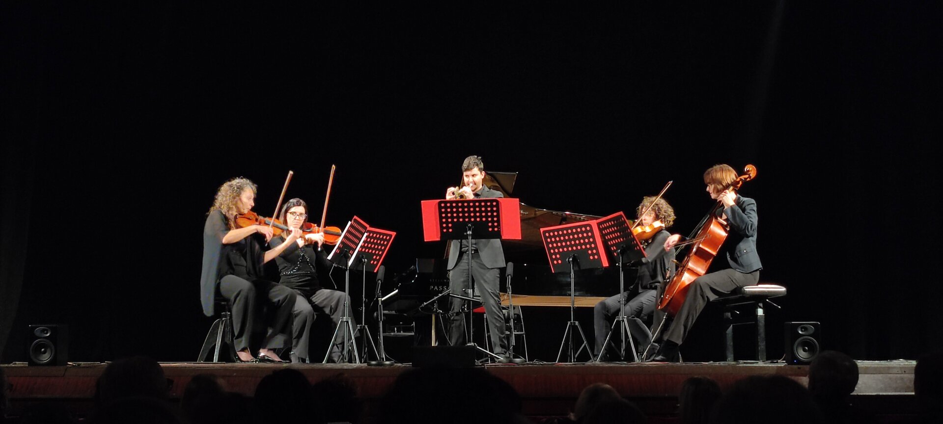 il quartetto d'archi e tromba con Marcello Ronchi (tromba), Rita Pepicelli (violino), Chiara Ballabio (violino), Giulia Fabris (viola), Marlise Goidanich (violoncello)
