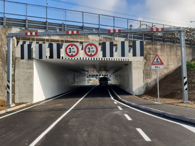 Il nuovo ponte di via San Benedetto tra disagi per gli artigiani e polemiche politiche