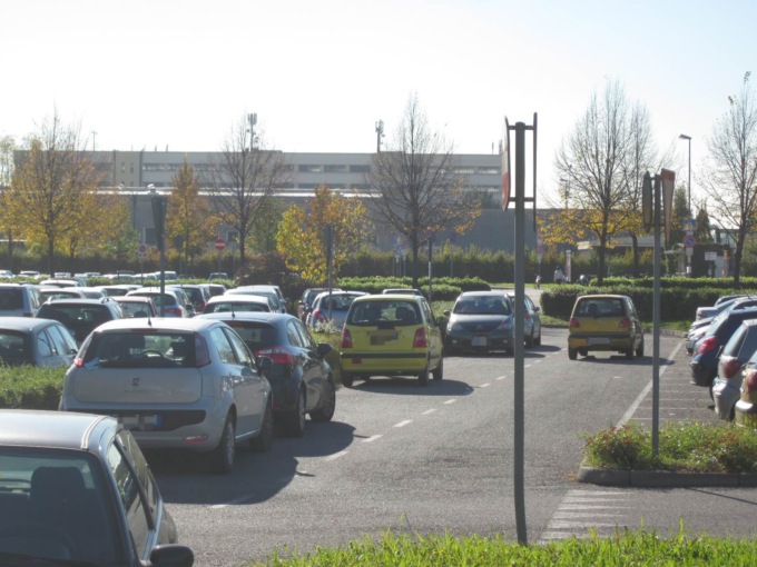 I parcheggi della stazione ferroviaria diventeranno tutti a pagamento