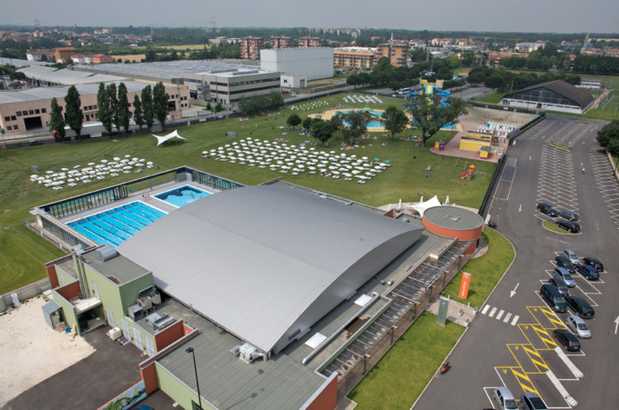 Mezzo milione di euro per la piscina