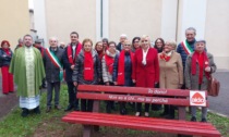 Una panchina rossa donata dall'Aido ai Comuni di Triuggio, Albiate e Sovico