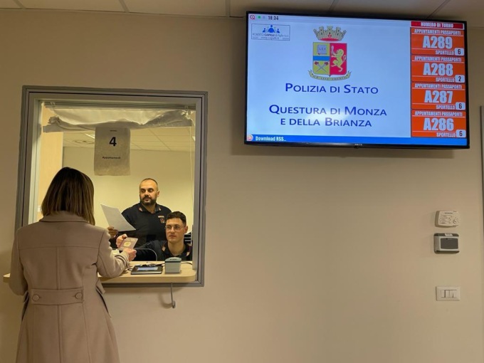 Attese passaporto, arriva lo sportello urgenze