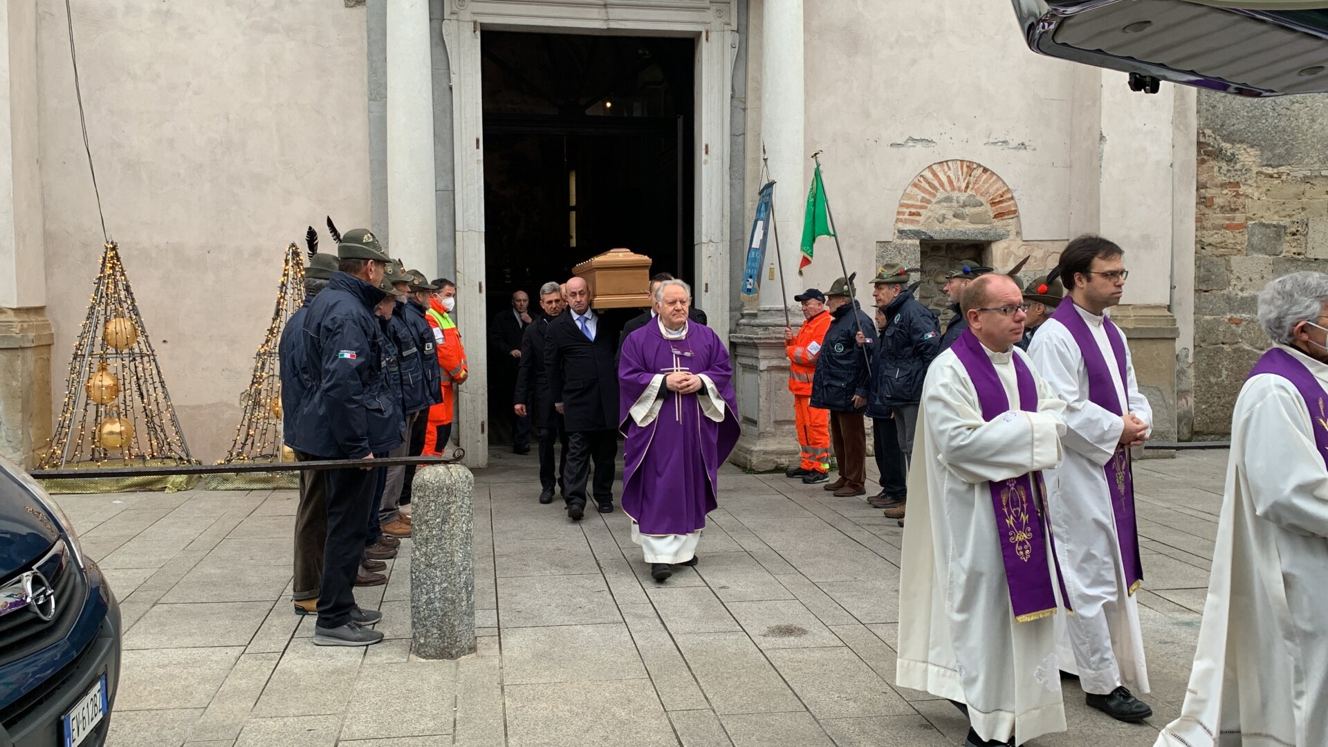 Vimercate funerale funerali don  Giuseppe Ponzini monsignore monsignor