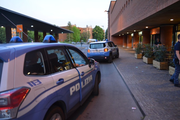 Rissa davanti a un bar di Nova Milanese, Daspo Willy per tre persone