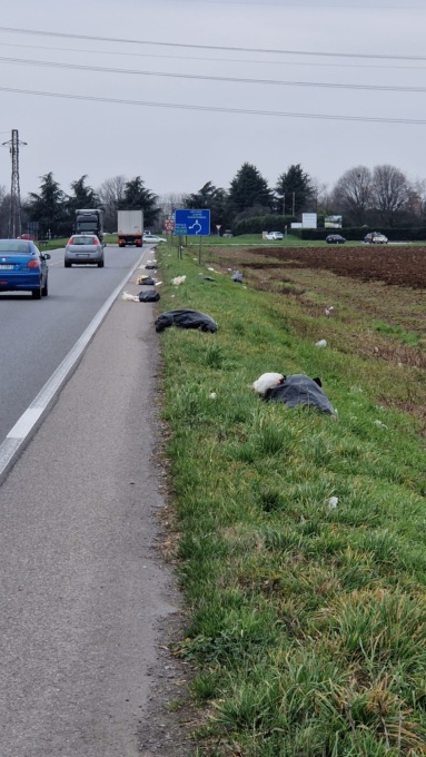 Incivili in azione, Sp45 trasformata in discarica