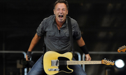 Manca sempre meno al concerto di Bruce Springsteen a Monza. In Comune il primo vertice operativo