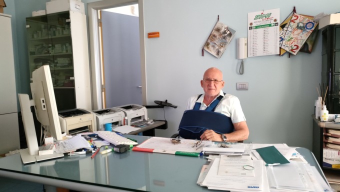 Vince la burocrazia: Agrate perde il dottor Arbore