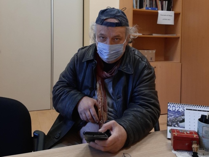 Salva la vita, ma pochi pazienti hanno diritto alla fotoferesi: «Senza ne va della mia salute»