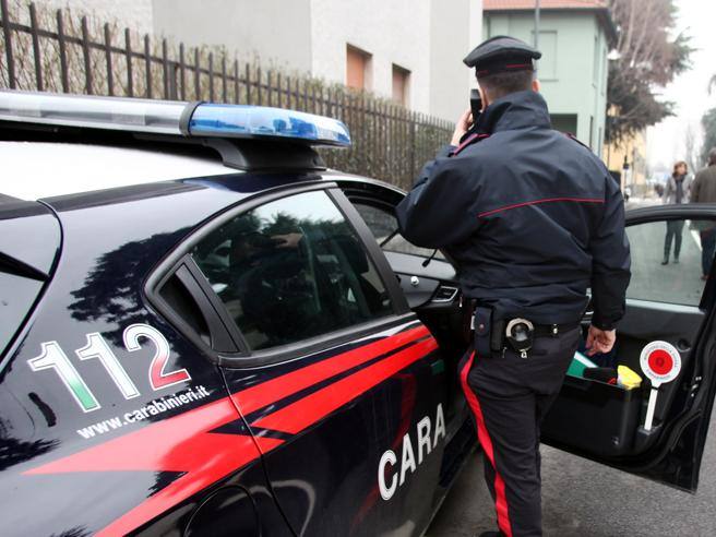 Κίτρινο στην Correzzana: οι Carabinieri ερευνούν την υποτιθέμενη απόπειρα απαγωγής ενός μικρού κοριτσιού