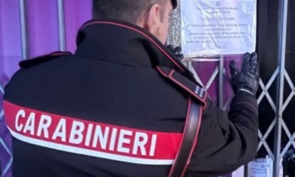 Centro massaggi a "luci rosse", i Carabinieri mettono i sigilli