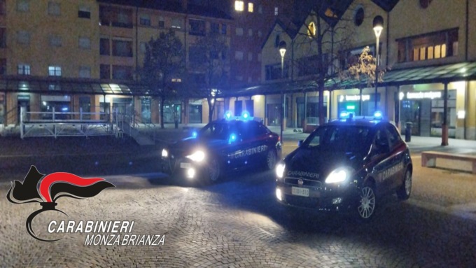Ladro “semina” le monetine appena rubate in una ditta, preso dai Carabinieri