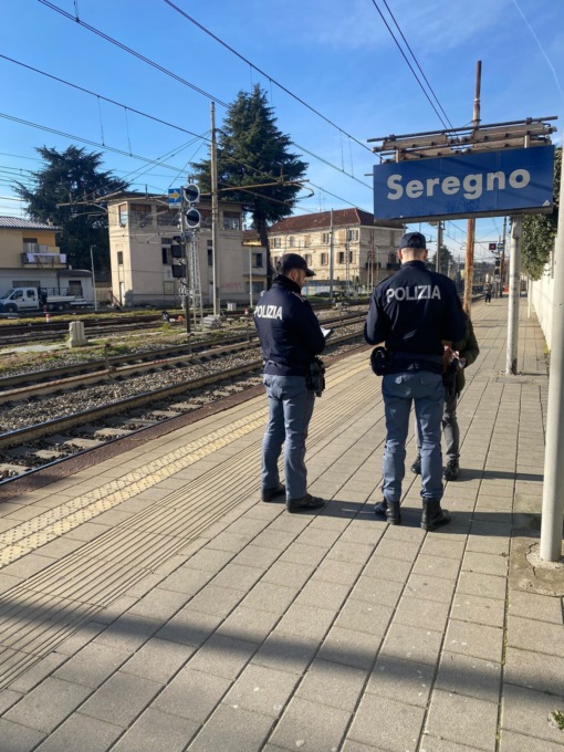 Controlli straordinari nelle stazioni, Daspo per un 16enne già arrestato per rapina sul treno