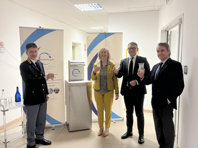 In Prefettura erogatori di acqua pubblica e borracce per il personale
