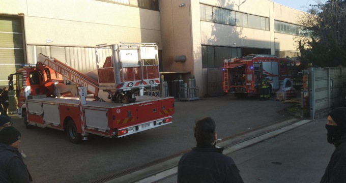 Principio d’incendio in ditta: intervengono i Vigili del fuoco