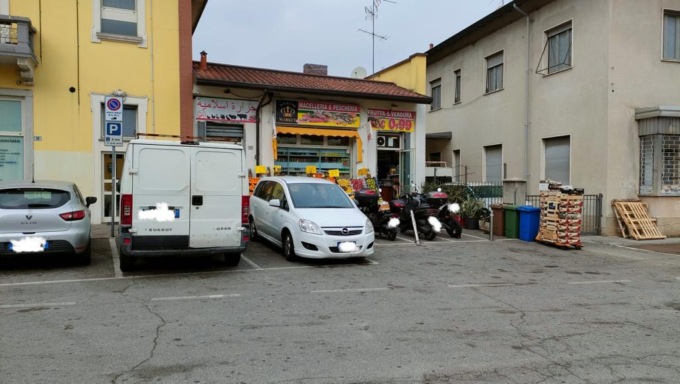 Tragica scoperta a Carnate: rinvenuto un cadavere nello scantinato di un ortofrutta