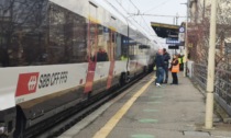 Dramma in stazione: 17enne travolta da un treno