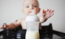 Un contributo di 400 euro per l'acquisto di sostituti del latte materno