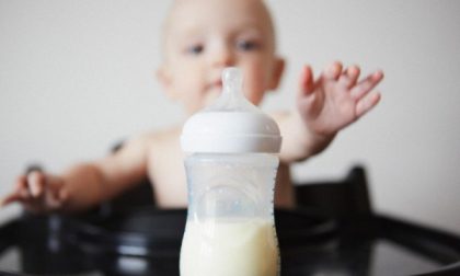 Un contributo di 400 euro per l’acquisto di sostituti del latte materno