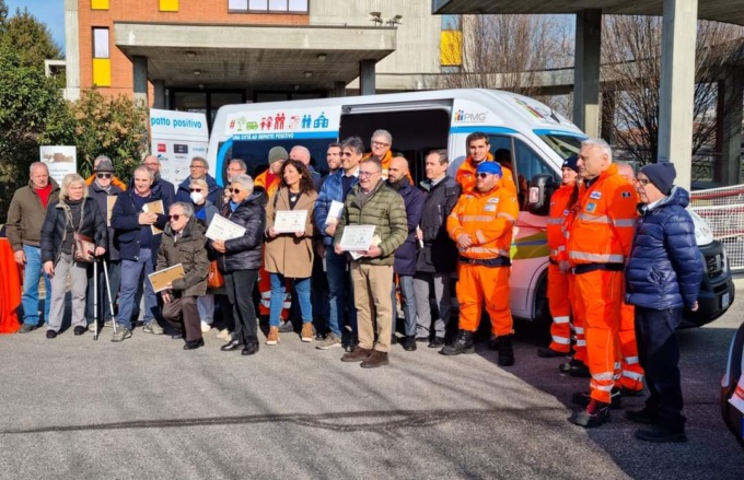 Nuovo mezzo alla Croce bianca, per il trasporto di anziani e disabili