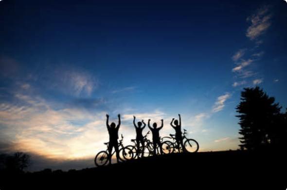 Monzainbici festeggia l’arrivo della Primavera con una pedalata all’alba