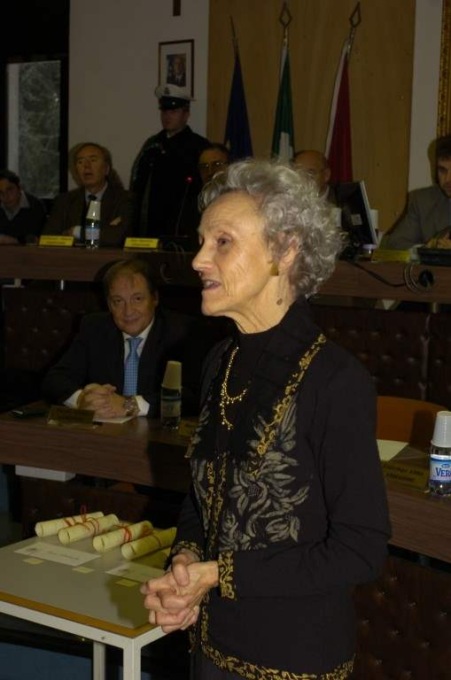Arcore piange l’ex storica preside della scuola media “Stoppani”
