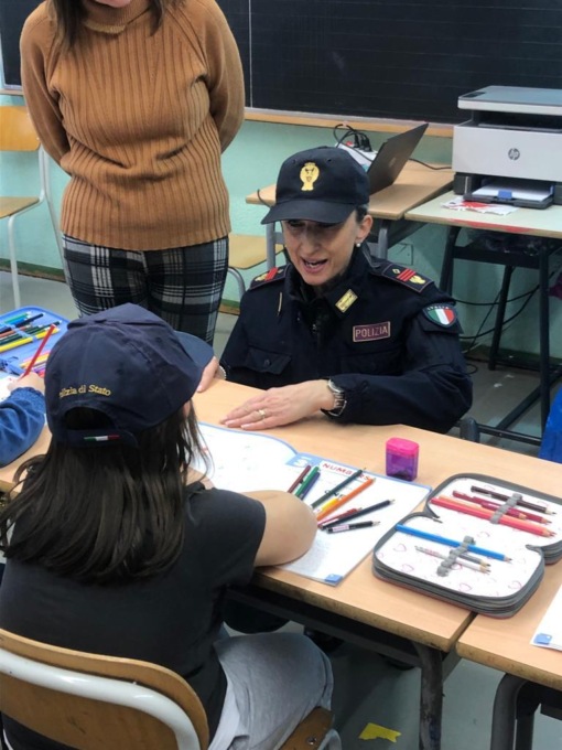 La Polizia torna alla Omero dopo i vandalismi