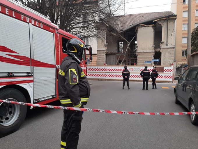 Crolla una palazzina, operai feriti