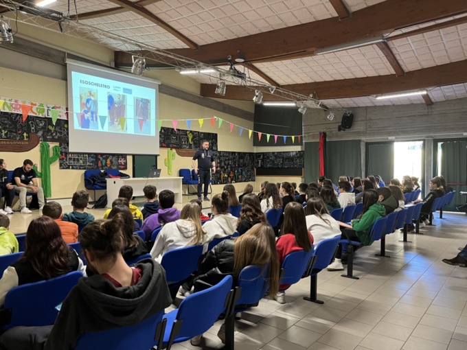 Lesmo: torna la Settimana della Scienza alla scuola media