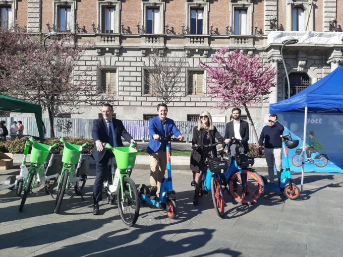 Monopattini e bici elettriche: a Monza 700 mezzi in sharing in più