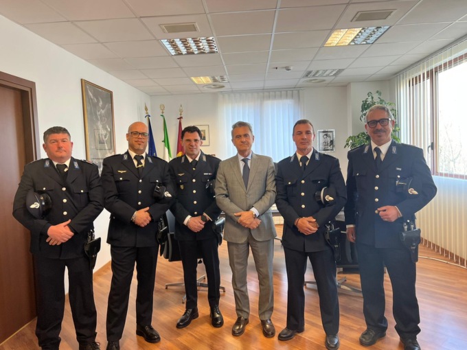 Allievi vice sovrintendenti della Penitenziaria in visita dal Questore