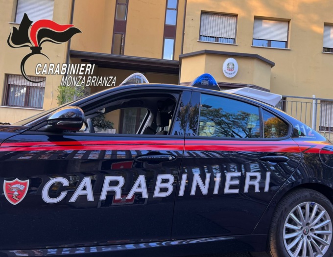 In fuga dopo 5 rapine, si schianta con lo scooter contromano: arrestato un 37enne