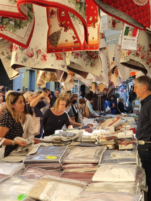 “Gli Ambulanti di Forte dei Marmi®” a ERBA domenica 26 marzo