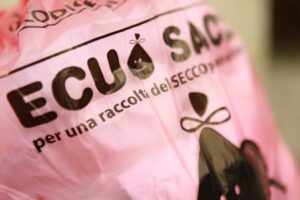 Raccolta del secco a Concorezzo, in corso la distribuzione dei nuovi sacchi