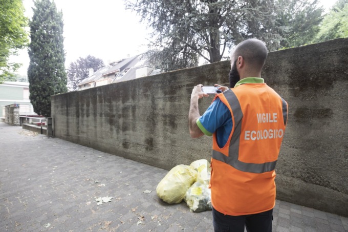 Grazie al vigile ecologico «beccati» 187 trasgressori a Giussano