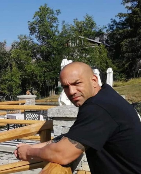Tragedia nel bosco, 43enne trovato morto