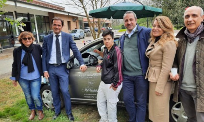 L'associazione Mio Fratello OdV dona un'autovettura al Centro Diurno di Usmate
