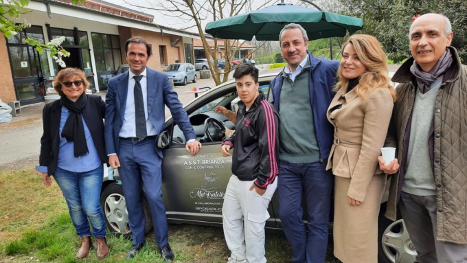 L’associazione Mio Fratello OdV dona un’autovettura al Centro Diurno di Usmate