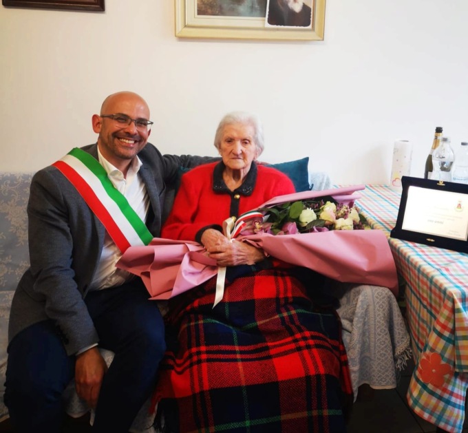 Bellusco festeggia il secolo di vita di nonna Anna Brambilla