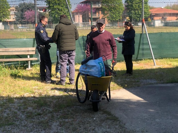 «Sul campo di via Monte Rosa Ghezzi e Cambiaghi si contraddicono, ci dicano gli uffici qual è la verità»