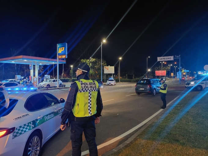 Maxi controlli serali della Polizia Locale
