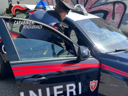 Tenta di dare fuoco alla moglie, 46enne arrestato