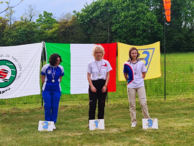 Primo posto per gli arcieri Maria Chiara Corti e Camilla Agrati