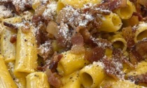 Oggi è il Carbonara Day, lo chef del ristorante di Lissone svela la sua ricetta