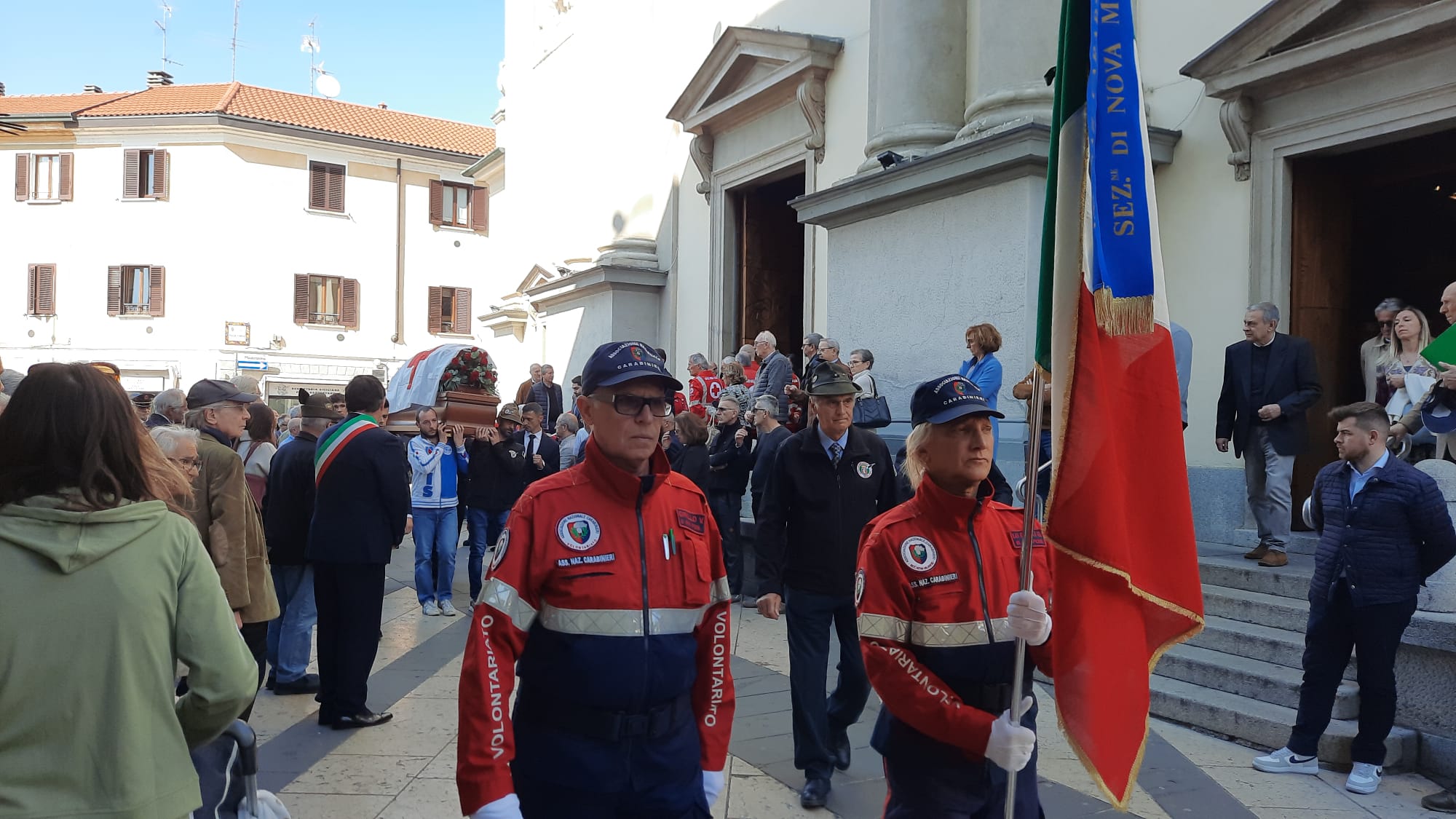 Nova milanese funerale Renato Caimi
