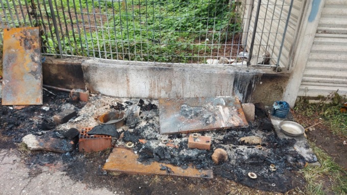 A fuoco la colonia felina di Seveso